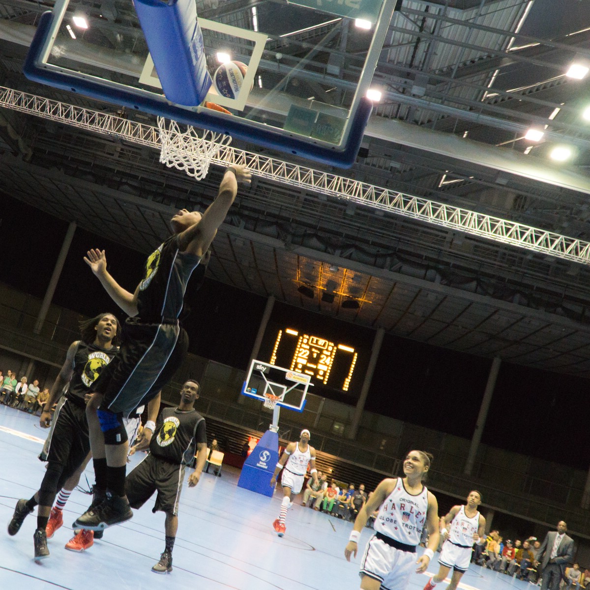 O Fotomagazin / Harlem Globetrotters in der TipsArena 2016